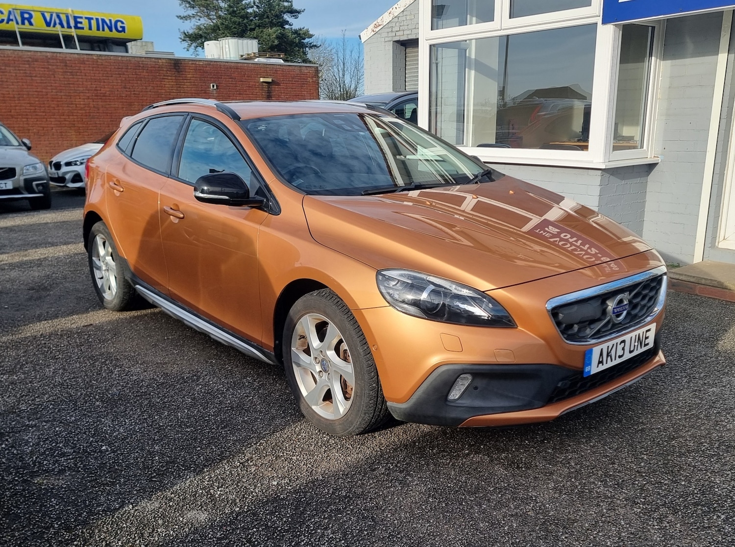 Used Volvo V40 2013 for sale - 77917574: Photo 2