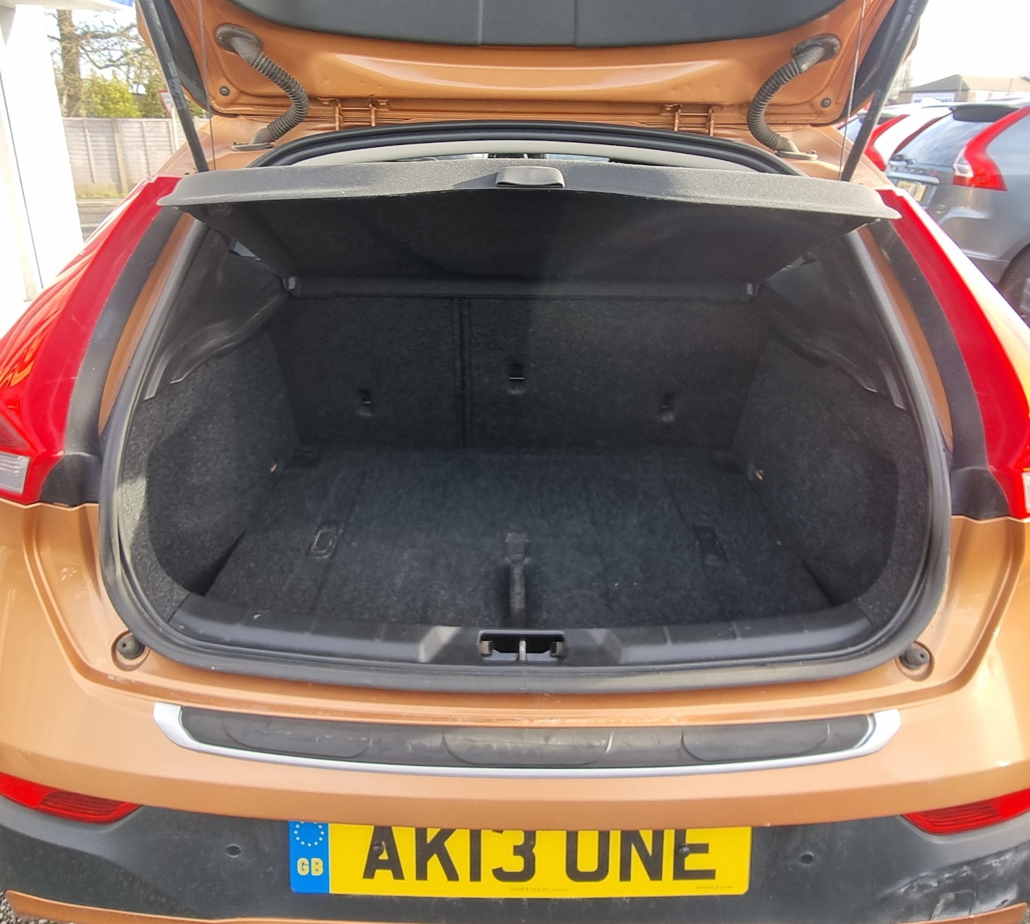 Used Volvo V40 2013 for sale - 77917574: Photo 22