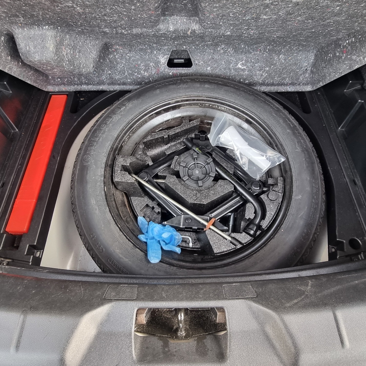 Used Volvo V40 2013 for sale - 77917574: Photo 23