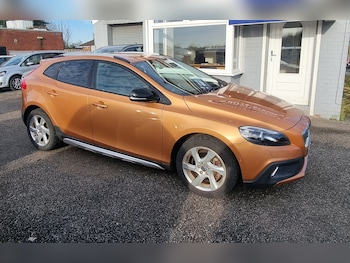 Used Volvo V40 2013 for sale - 77917574: Photo