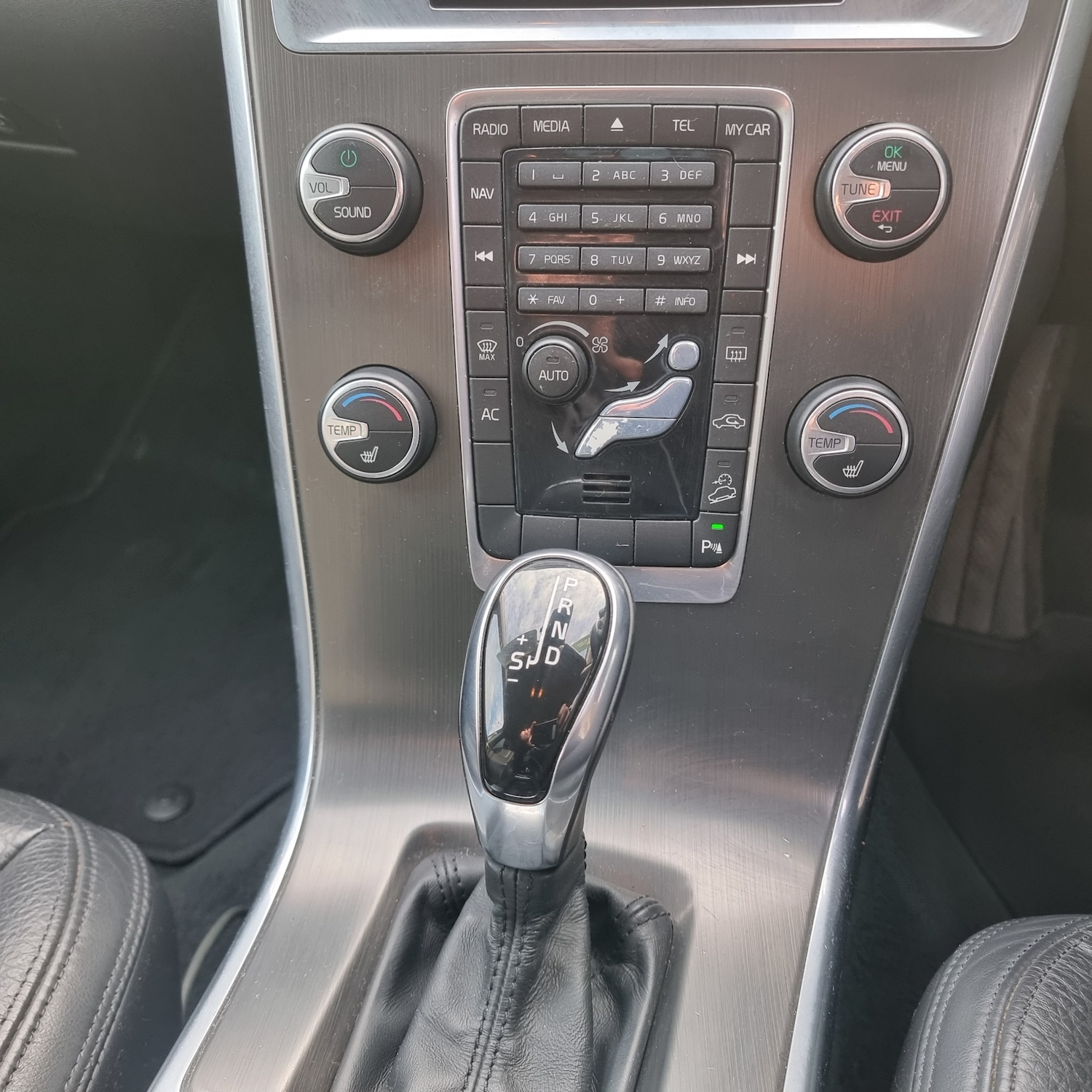 Used Volvo XC60 2013 for sale - 78011378: Photo 11