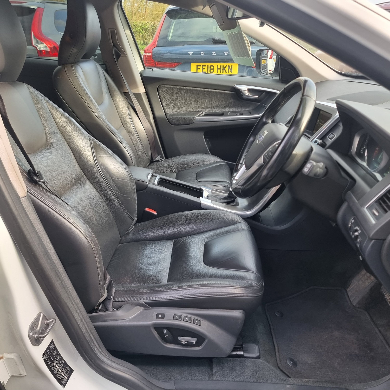 Used Volvo XC60 2013 for sale - 78011378: Photo 12