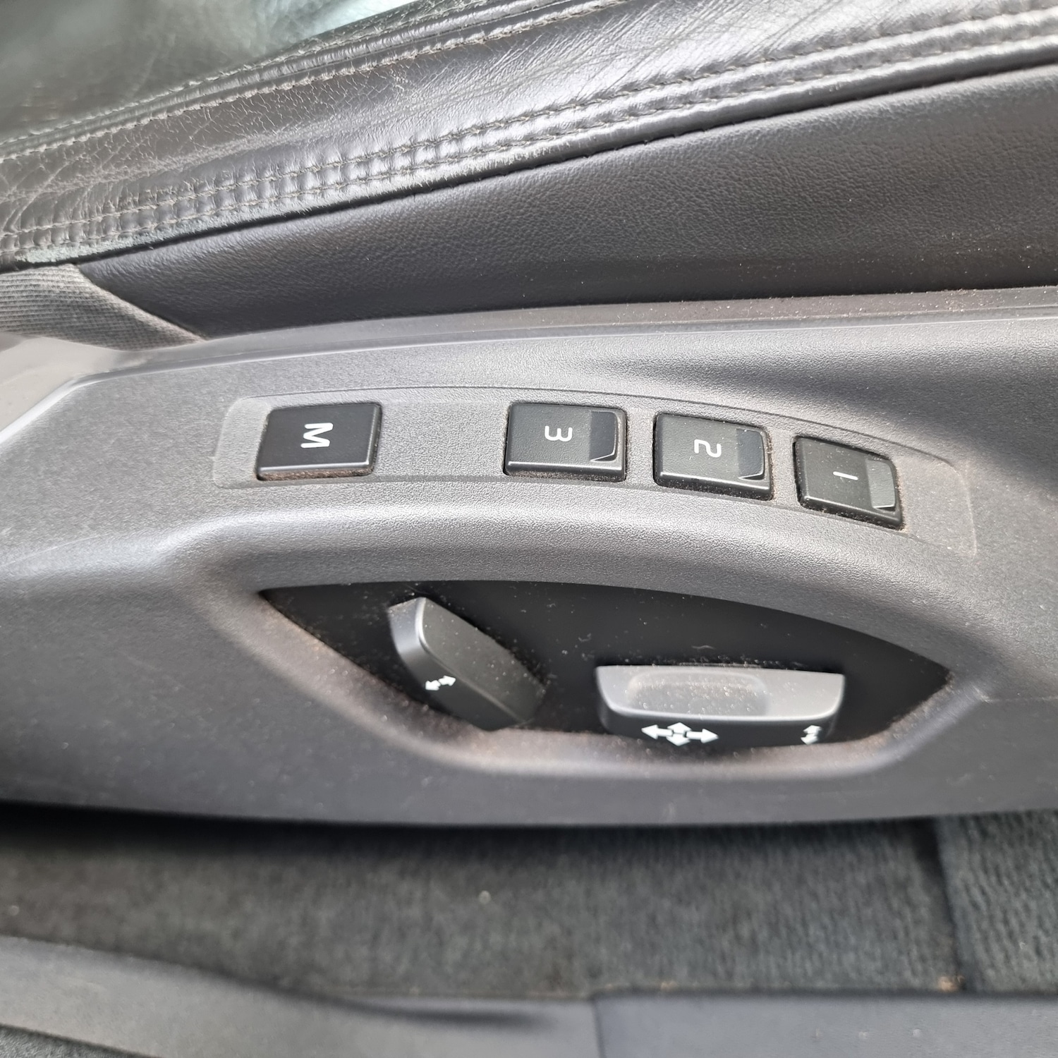 Used Volvo XC60 2013 for sale - 78011378: Photo 13