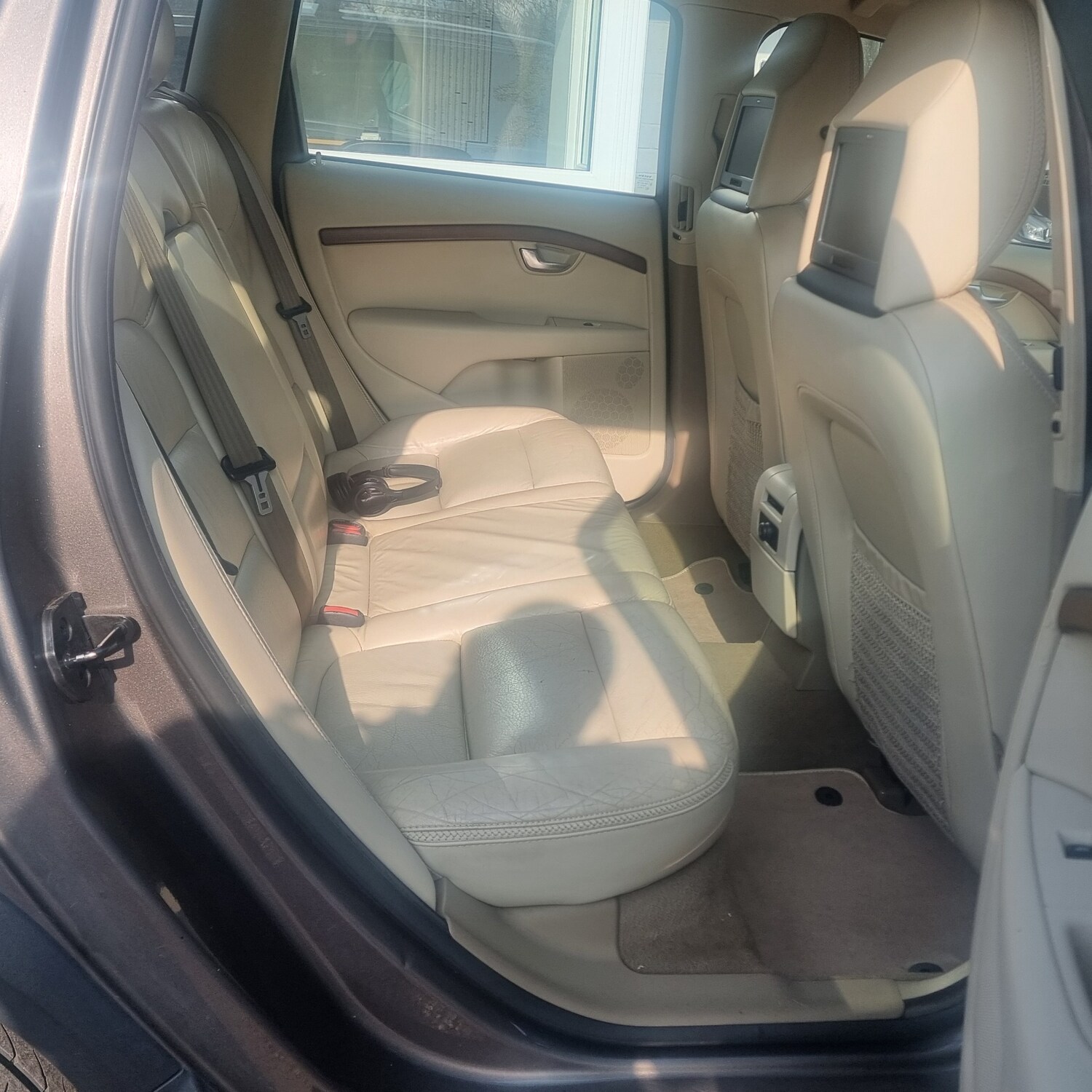 Used Volvo XC70 2010 for sale - 78078556: Photo 11