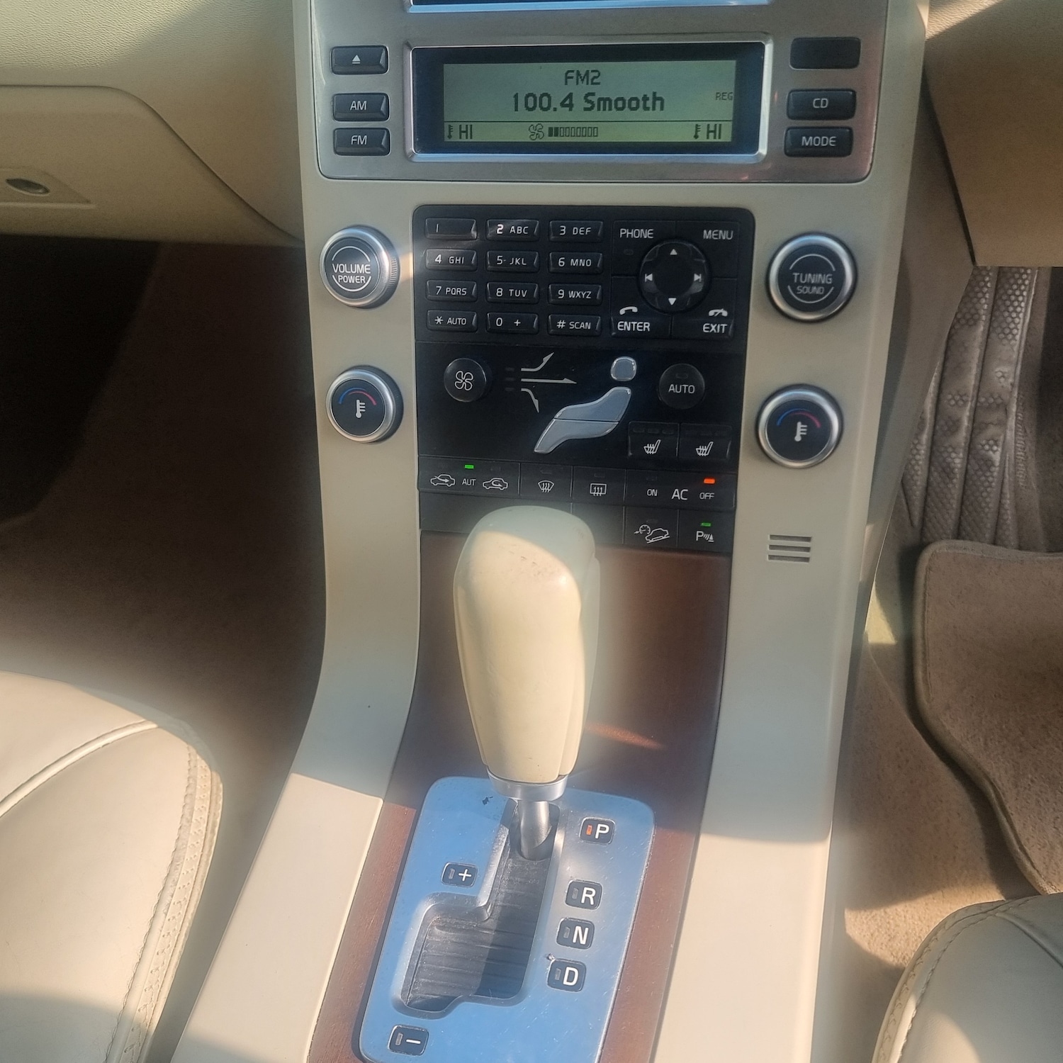 Used Volvo XC70 2010 for sale - 78078556: Photo 5