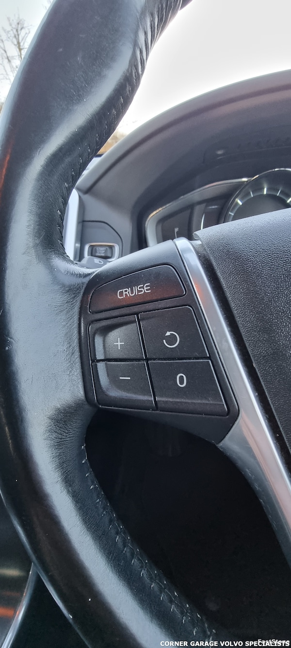 Used Volvo XC60 2013 for sale - 73850891: Photo 7