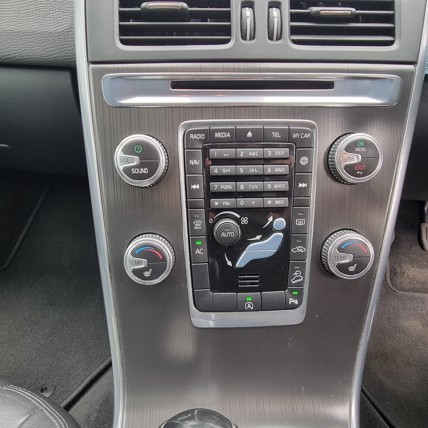 Used Volvo XC60 2016 for sale - 76209055: Photo 8