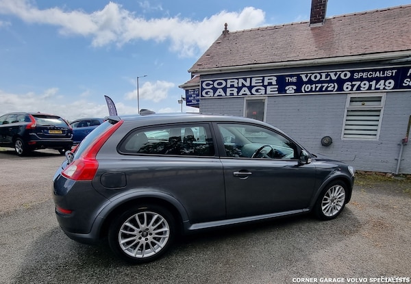 Used Volvo C30 2010 for sale - 75330116: Photo 16