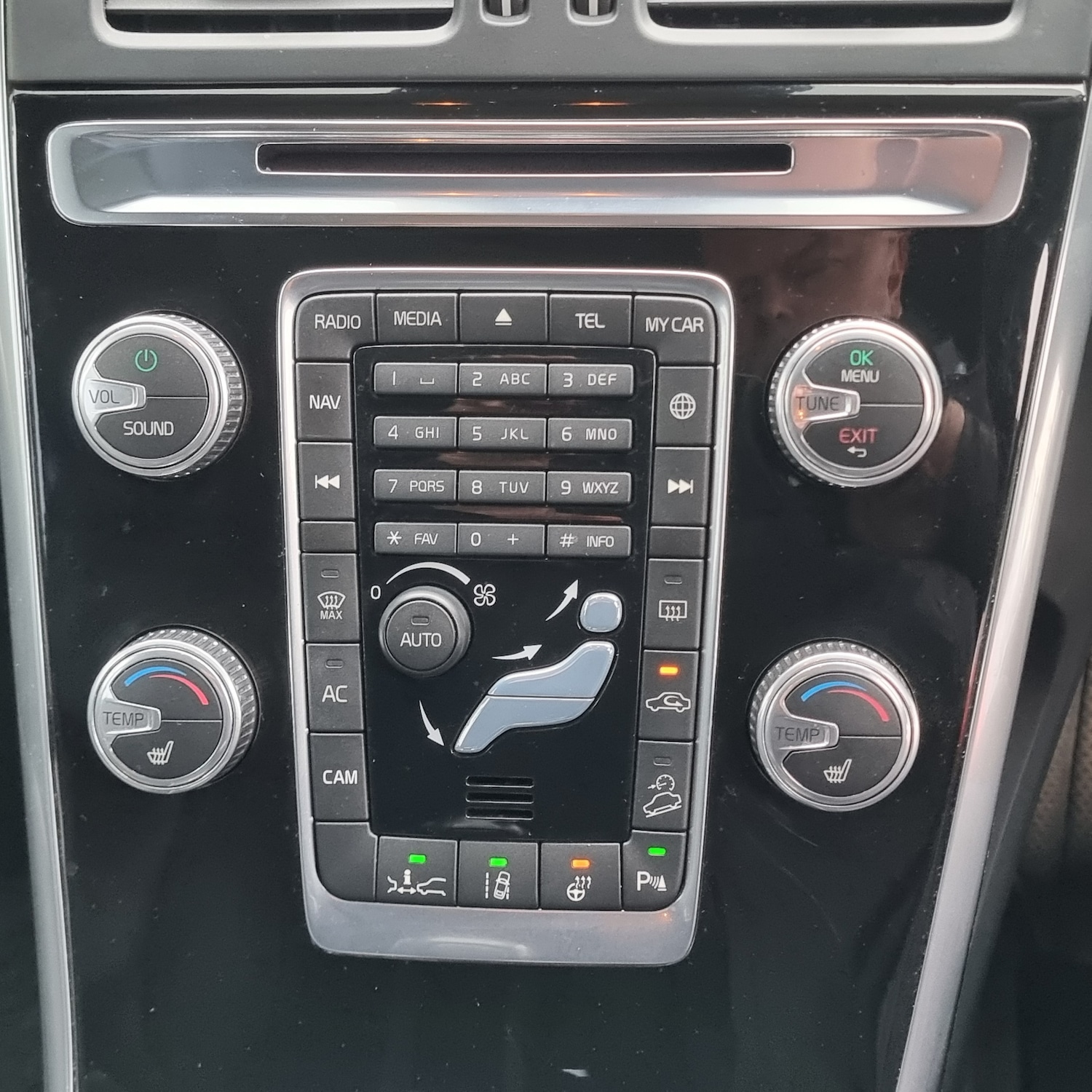 Used Volvo XC60 2014 for sale - 77651490: Photo 13