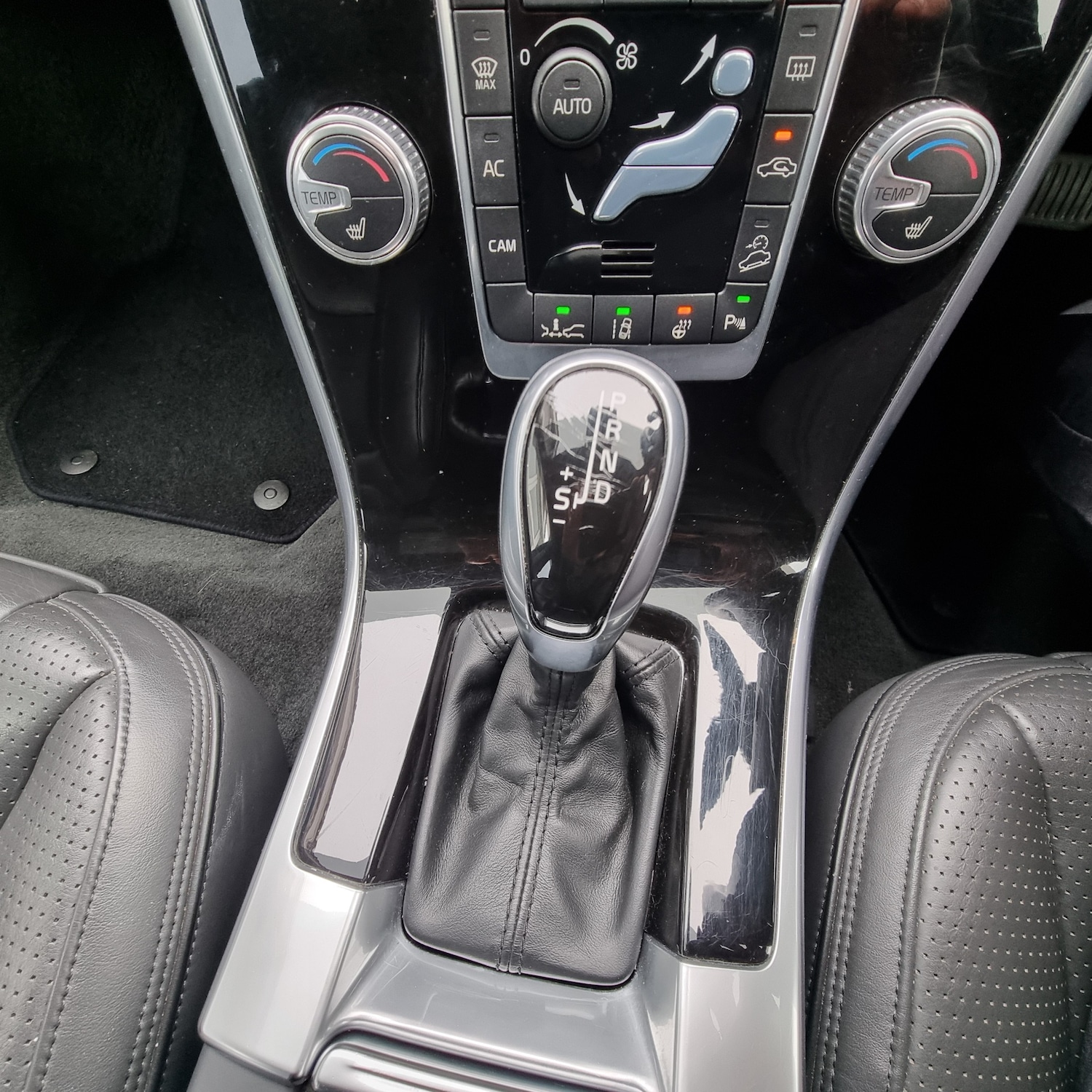 Used Volvo XC60 2014 for sale - 77651490: Photo 14