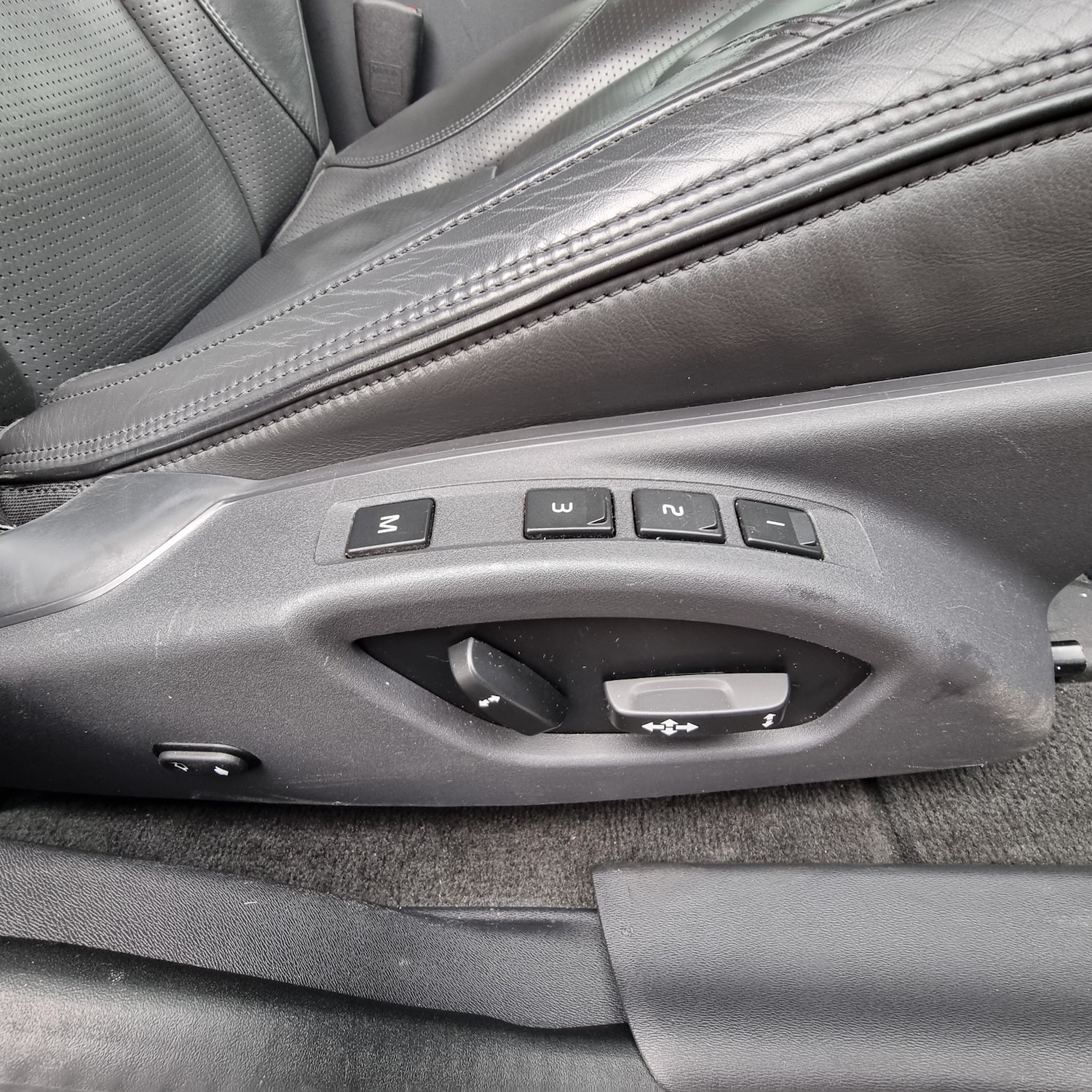 Used Volvo XC60 2014 for sale - 77651490: Photo 20