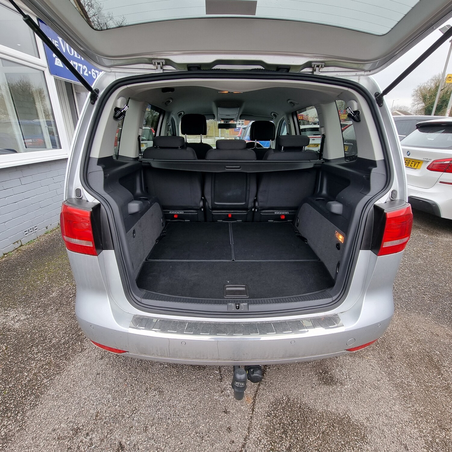 Used Volkswagen Touran 2014 for sale - 77339644: Photo 17