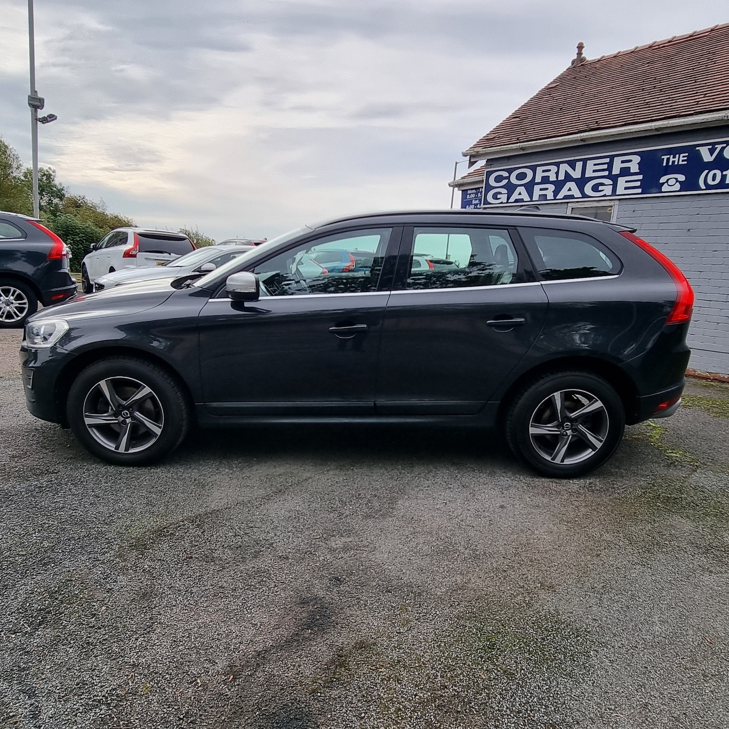Used Volvo XC60 2015 for sale - 76209143: Photo 2