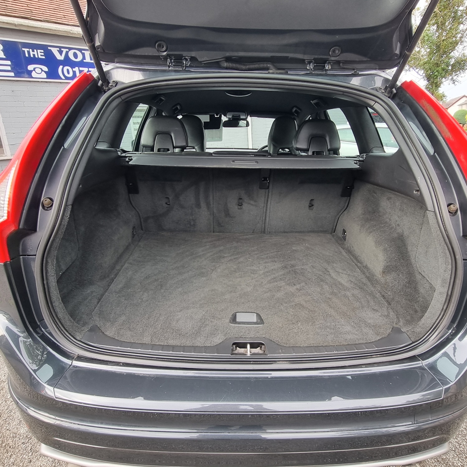 Used Volvo XC60 2015 for sale - 76209143: Photo 21
