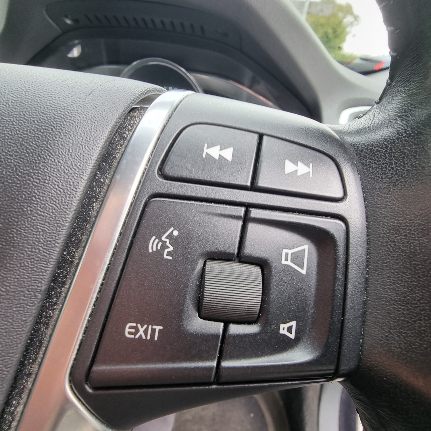 Used Volvo XC70 2014 for sale - 76045317: Photo 16