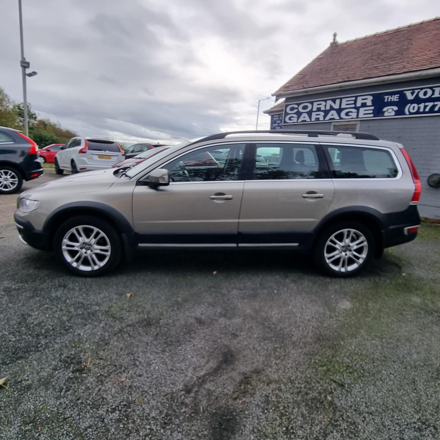 Used Volvo XC70 2014 for sale - 76045317: Photo 21