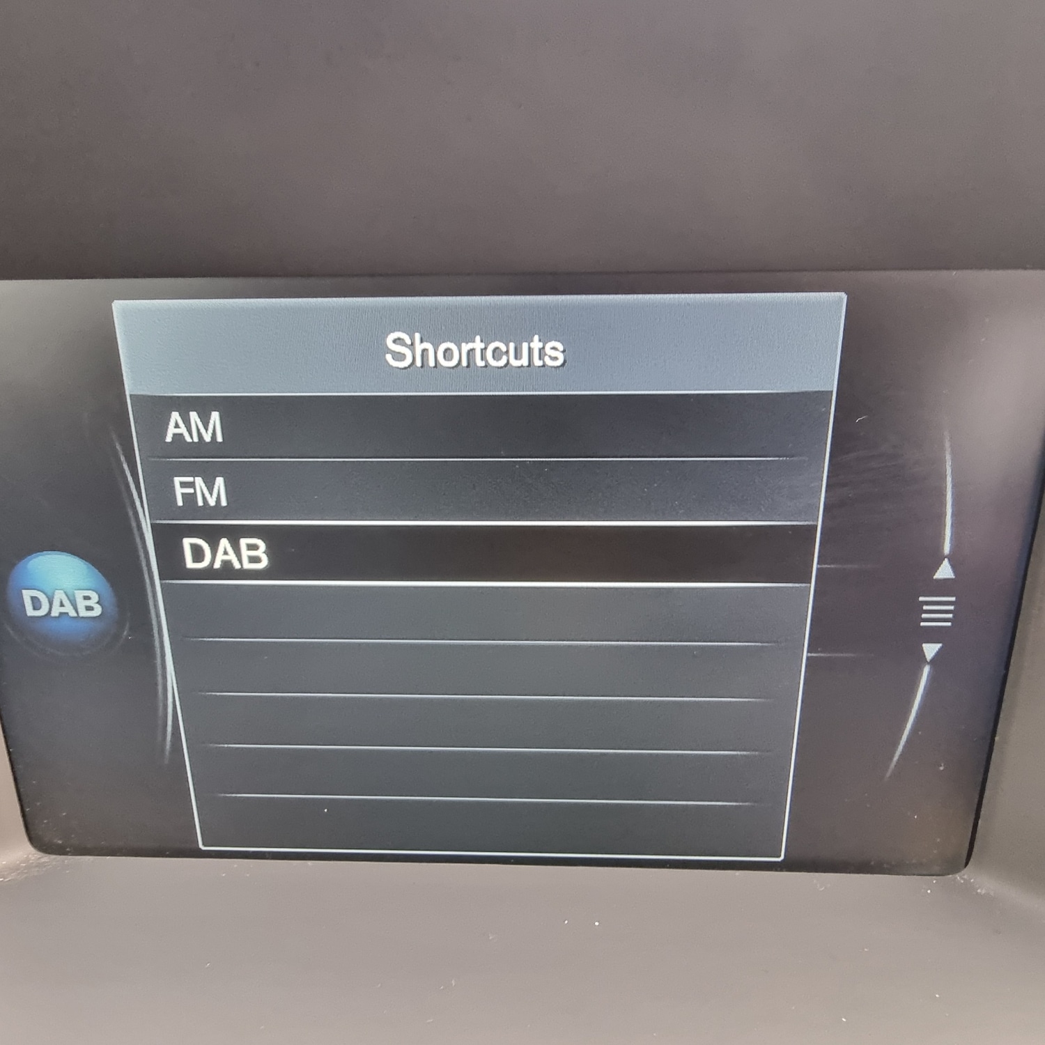 Used Volvo XC70 2014 for sale - 76045317: Photo 8