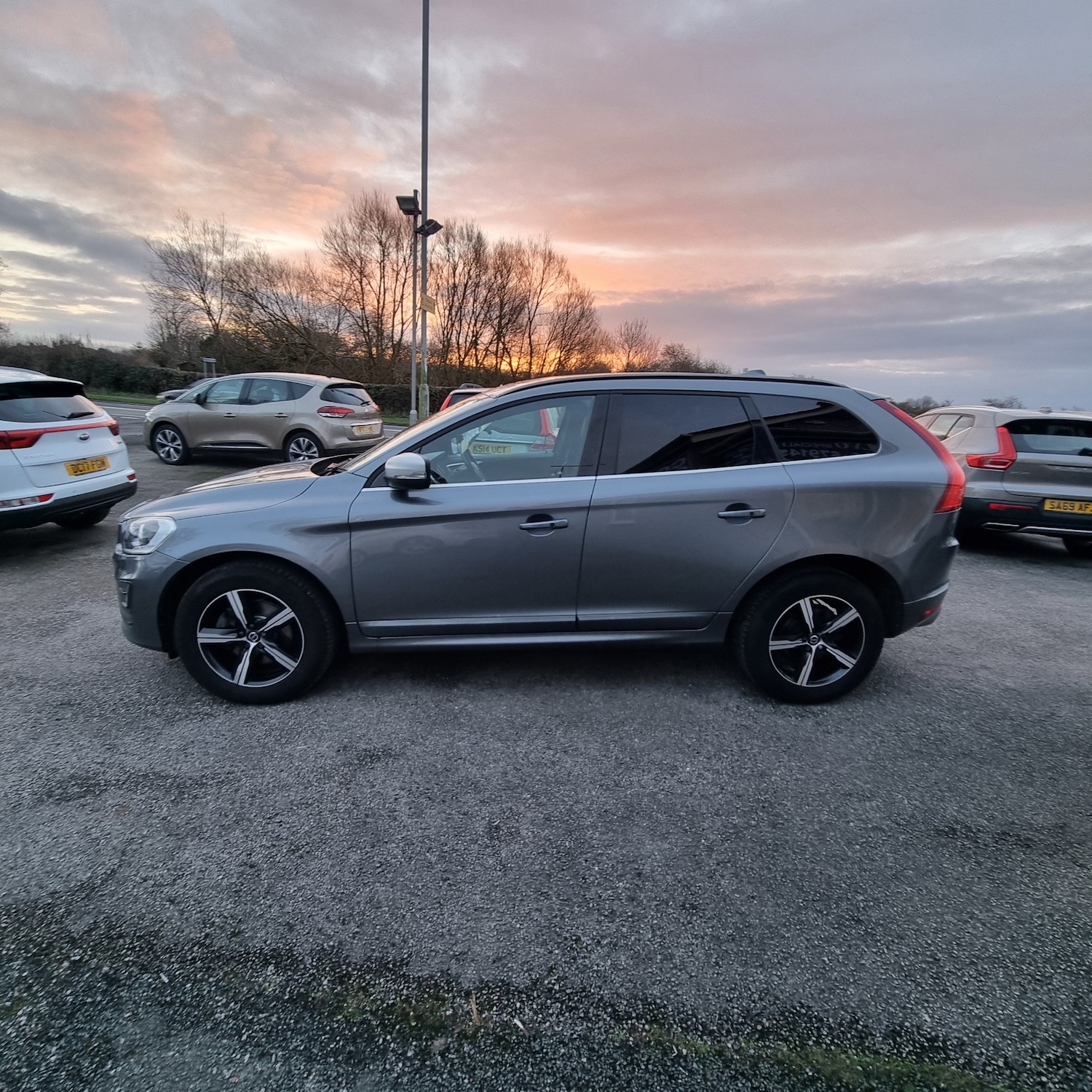 Used Volvo XC60 2016 for sale - 77351244: Photo 2