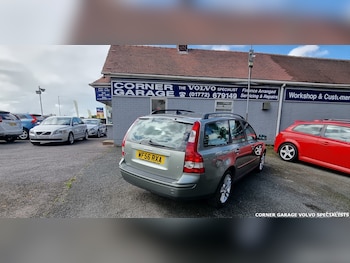 Used Volvo V50 2006 for sale - 75410231: Photo