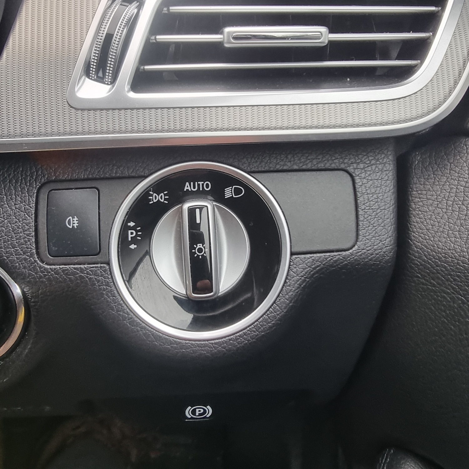 Used Mercedes-Benz E Class 2014 for sale - 76205748: Photo 12