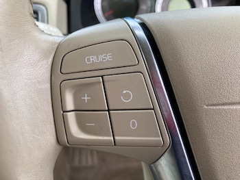 Used Volvo XC70 2013 for sale - 78929397: Photo