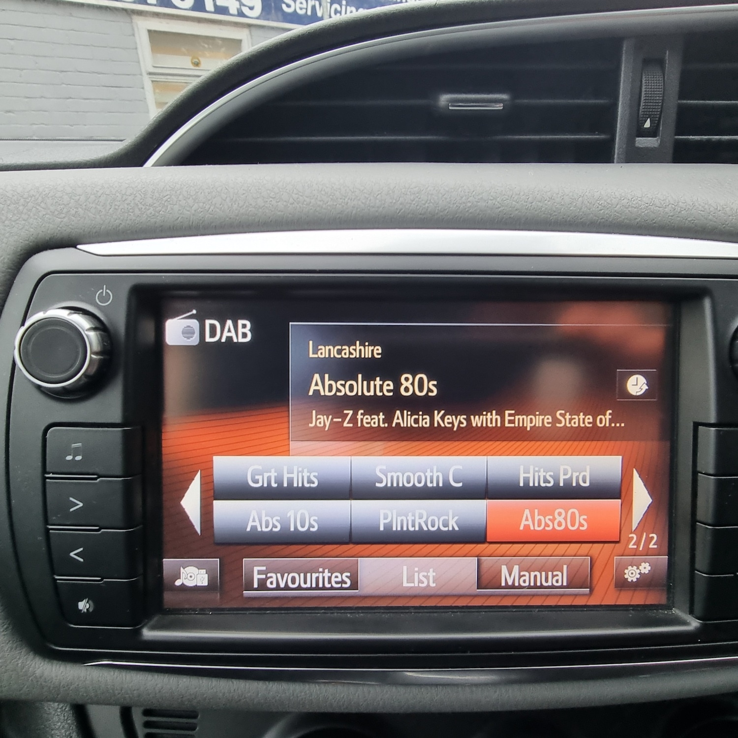 Used Toyota Yaris 2017 for sale - 76205665: Photo 11