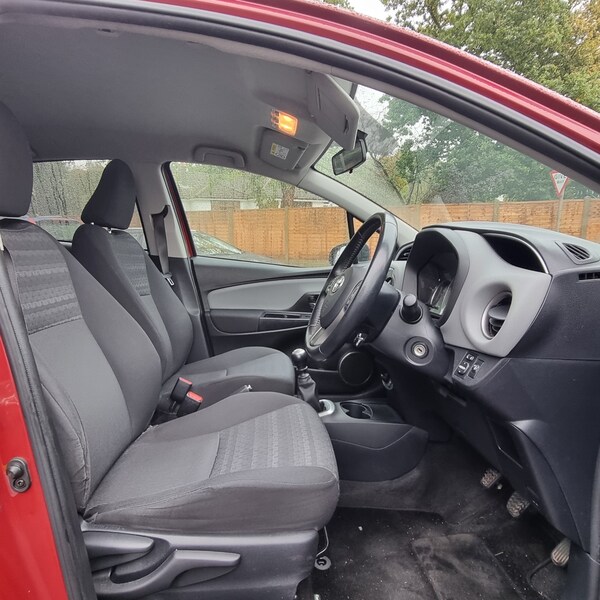 Used Toyota Yaris 2017 for sale - 76205665: Photo 12