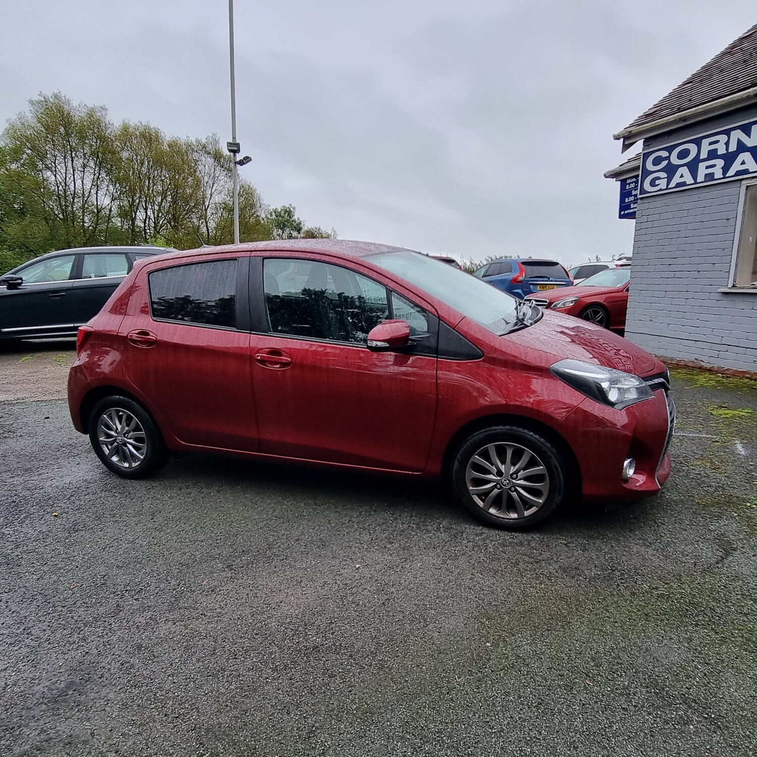 Used Toyota Yaris 2017 for sale - 76205665: Photo 4