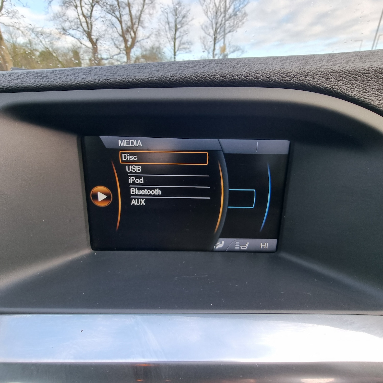 Used Volvo V60 2012 for sale - 77517798: Photo 10