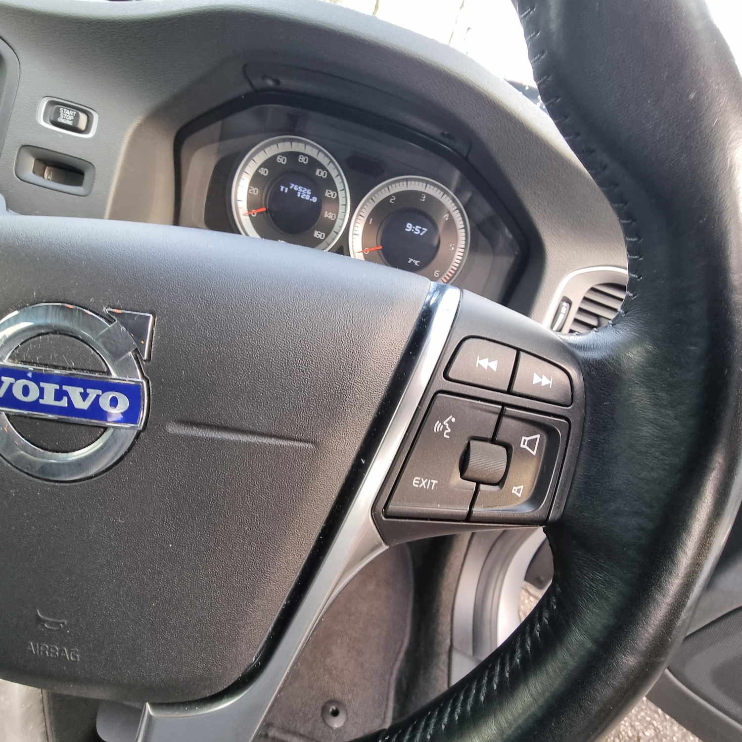 Used Volvo V60 2012 for sale - 77517798: Photo 12