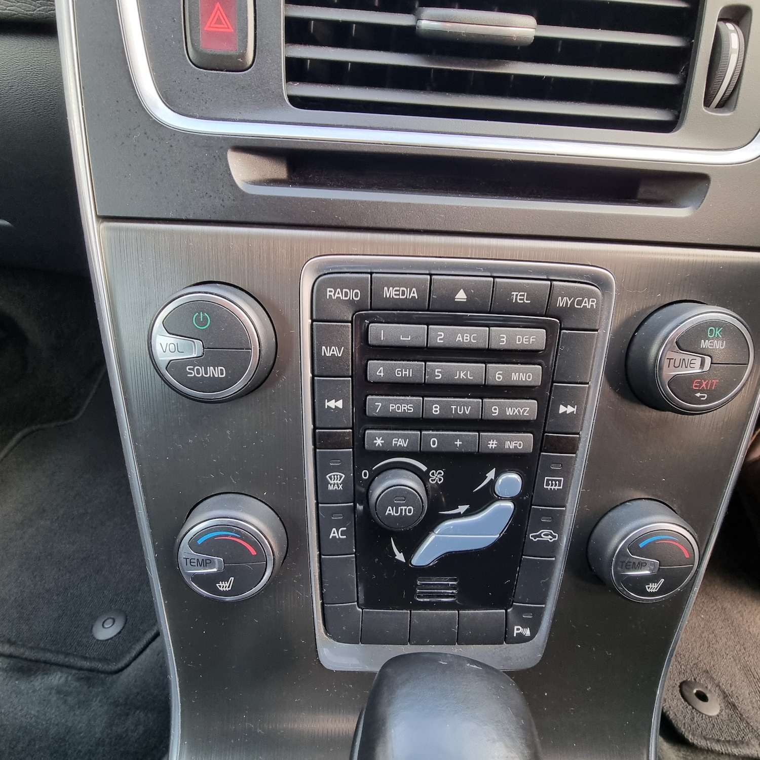 Used Volvo V60 2012 for sale - 77517798: Photo 13