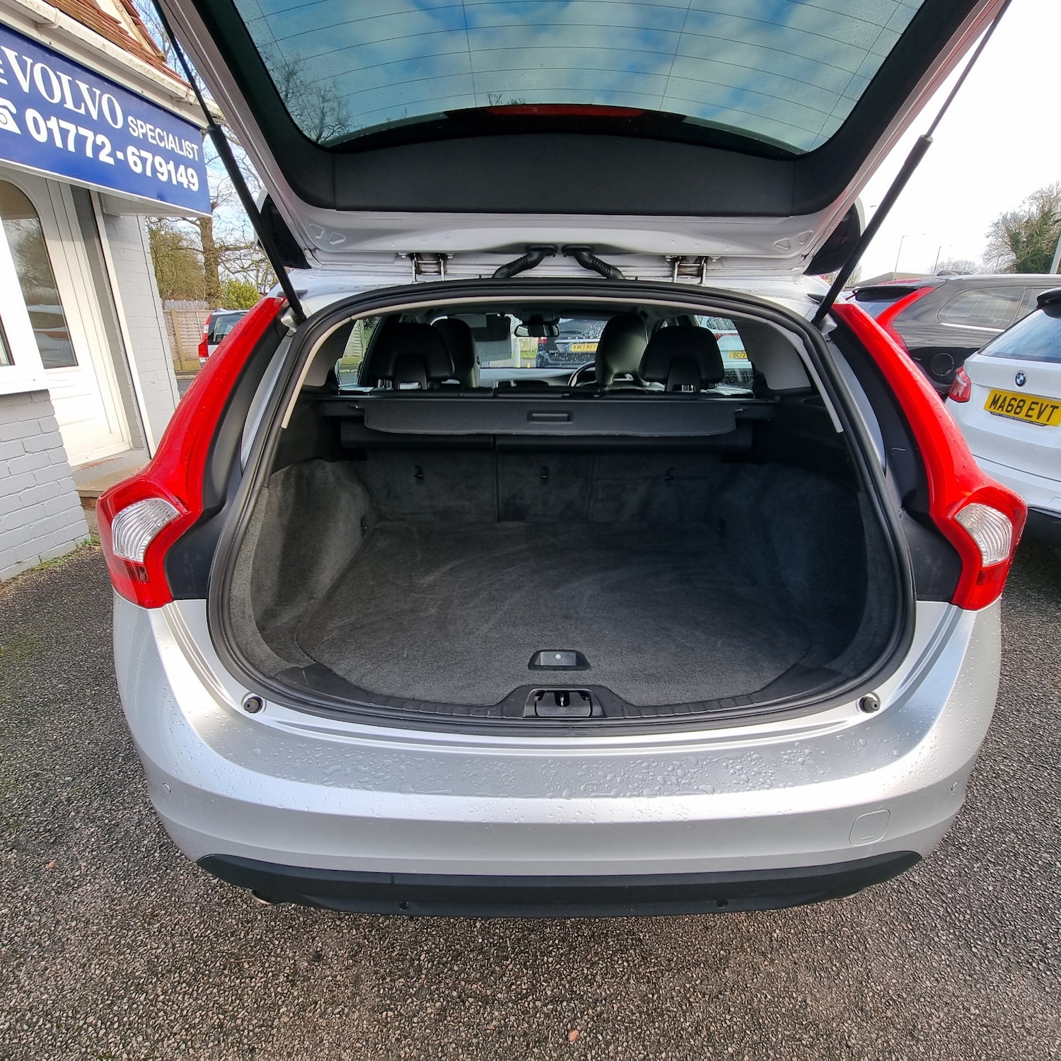 Used Volvo V60 2012 for sale - 77517798: Photo 19