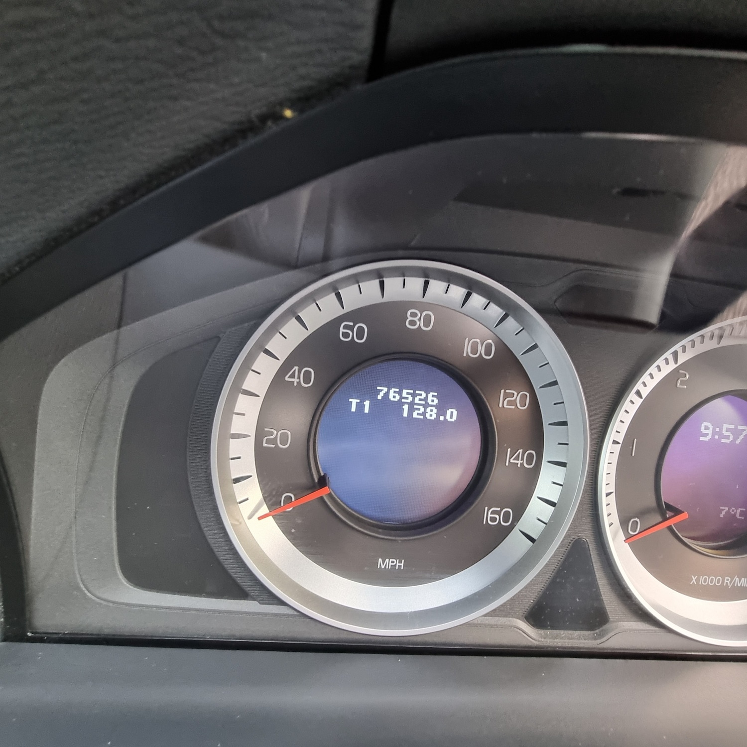 Used Volvo V60 2012 for sale - 77517798: Photo 5