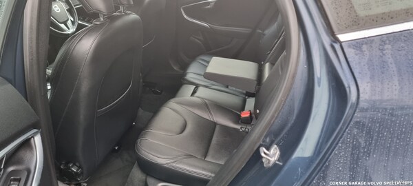 Used Volvo V40 2015 for sale - 73420417: Photo 28