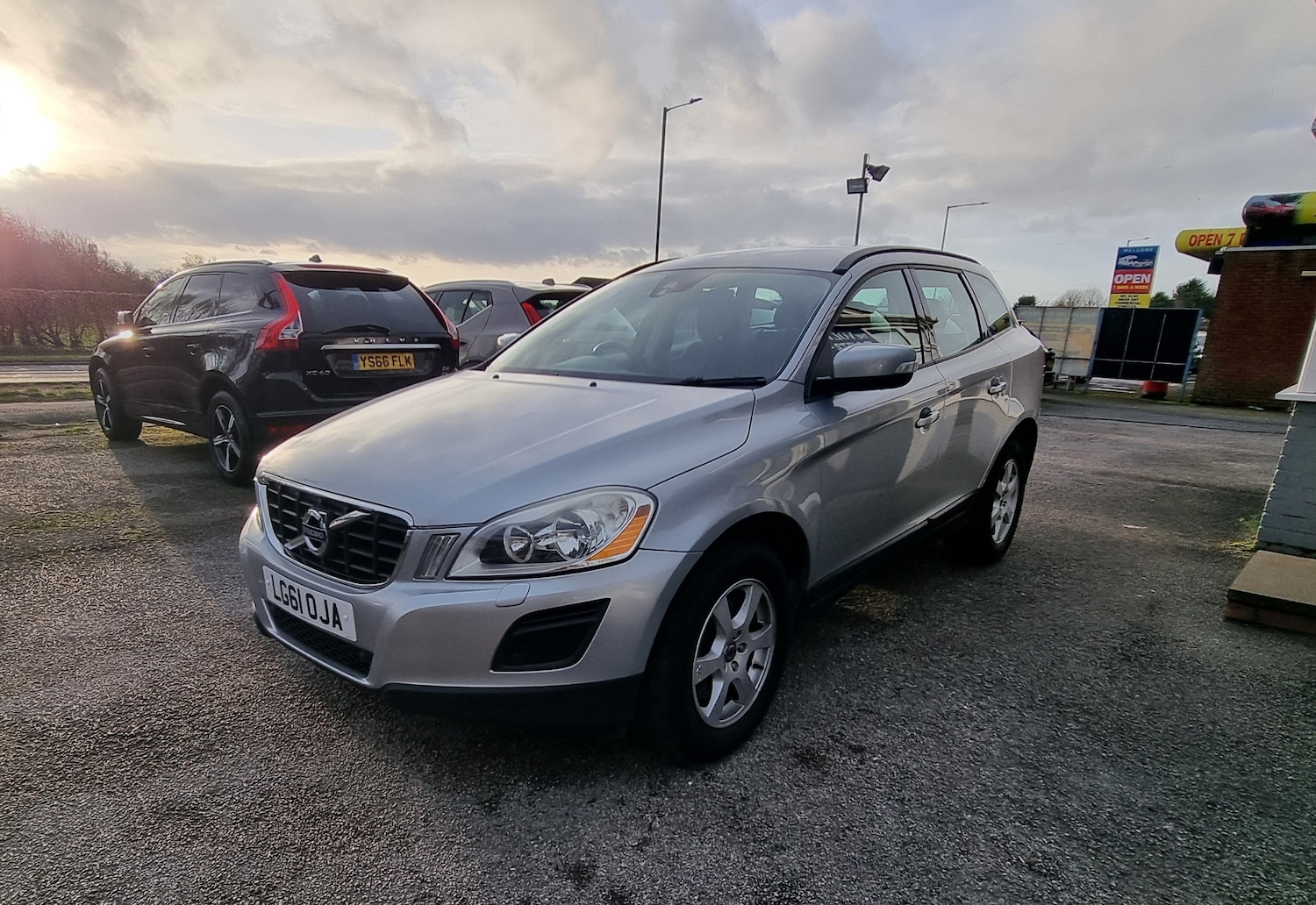 Used Volvo XC60 2011 for sale - 77352248: Photo 4