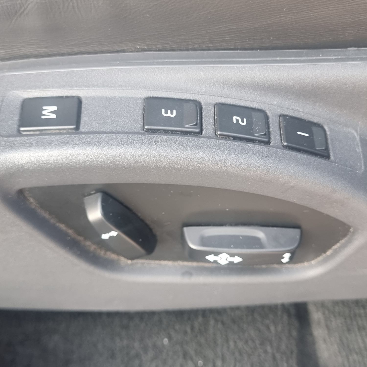 Used Volvo XC60 2017 for sale - 78011345: Photo 13