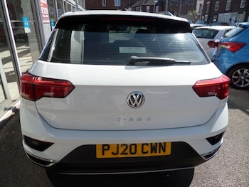Used Volkswagen T-Roc 2020 for sale - 79210213: Photo