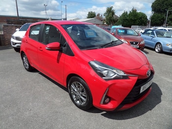 Used Toyota Yaris 2017 for sale - 77825988: Photo