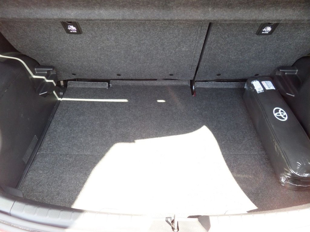 Used Toyota Yaris 2017 for sale - 77825988: Photo 9