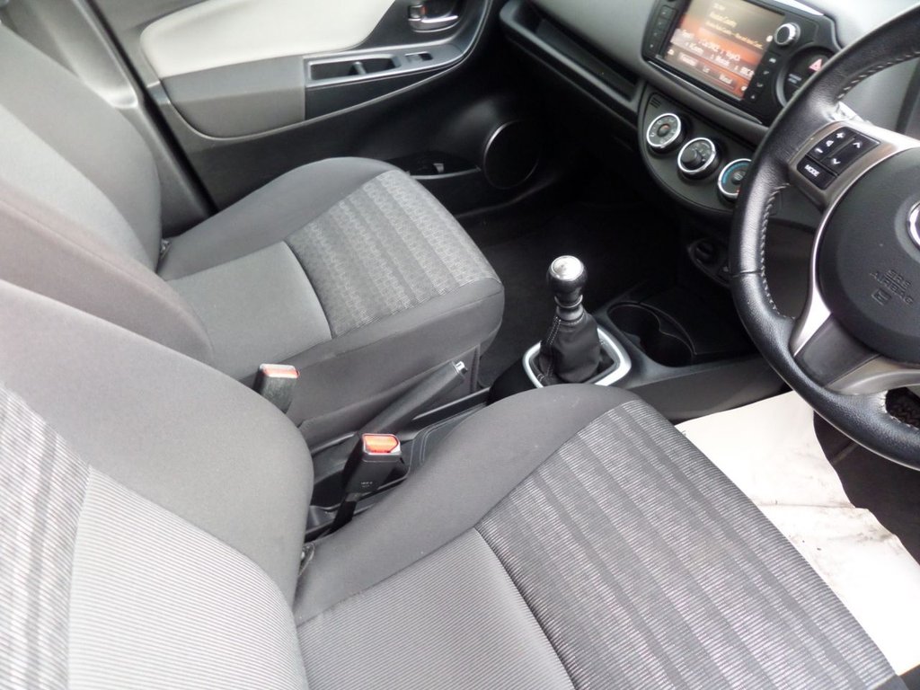 Used Toyota Yaris 2016 for sale - 77825984: Photo 11