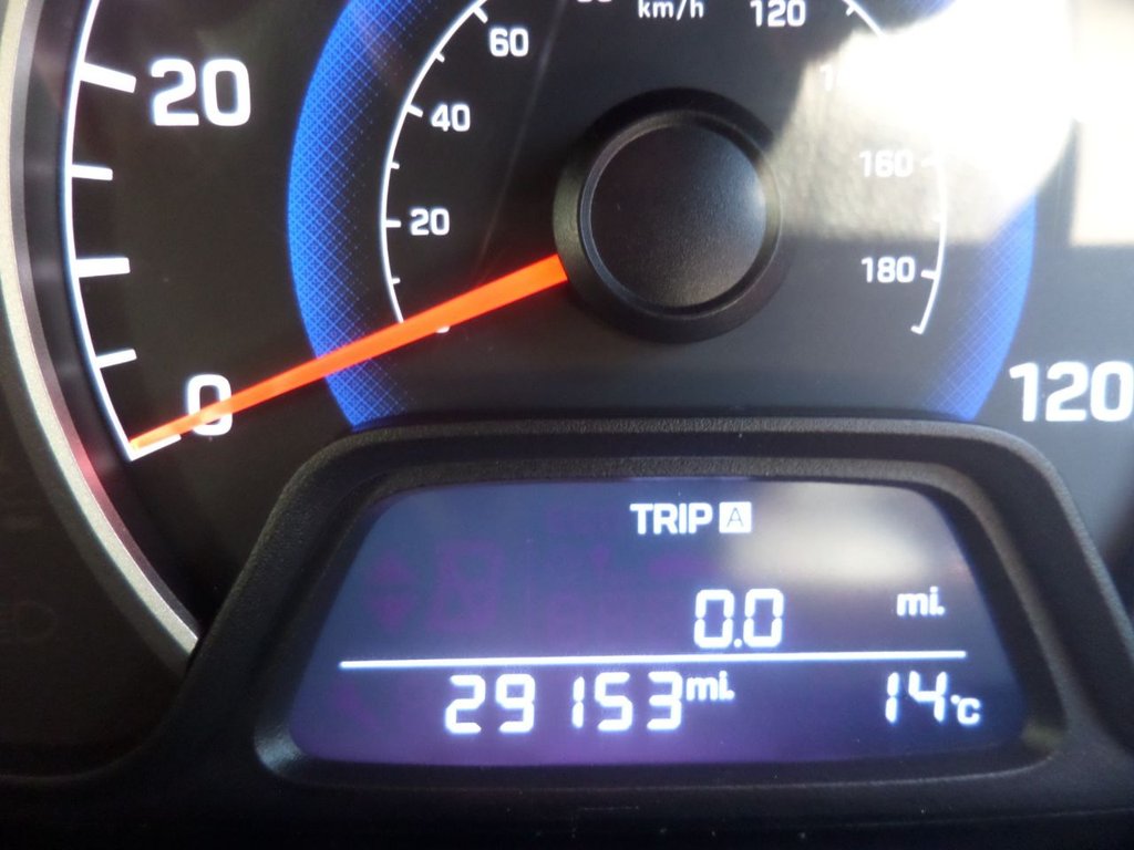 Used Hyundai i10 2018 for sale - 77825995: Photo 15