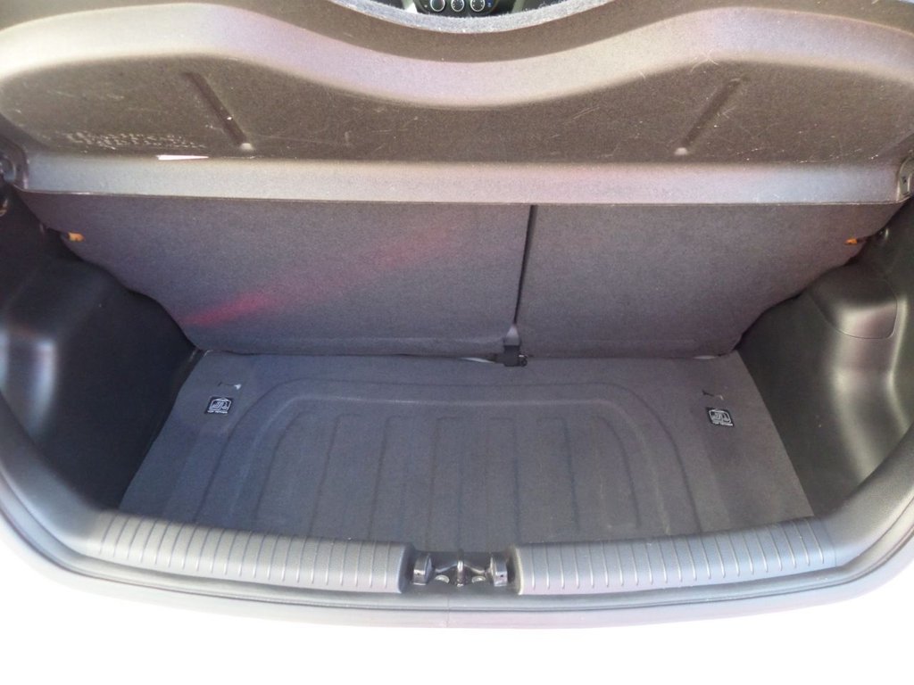 Used Hyundai i10 2018 for sale - 77825995: Photo 9