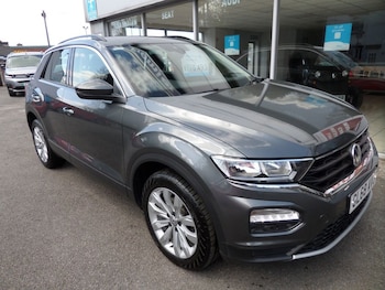 Used Volkswagen T-Roc 2018 for sale - 78331015: Photo