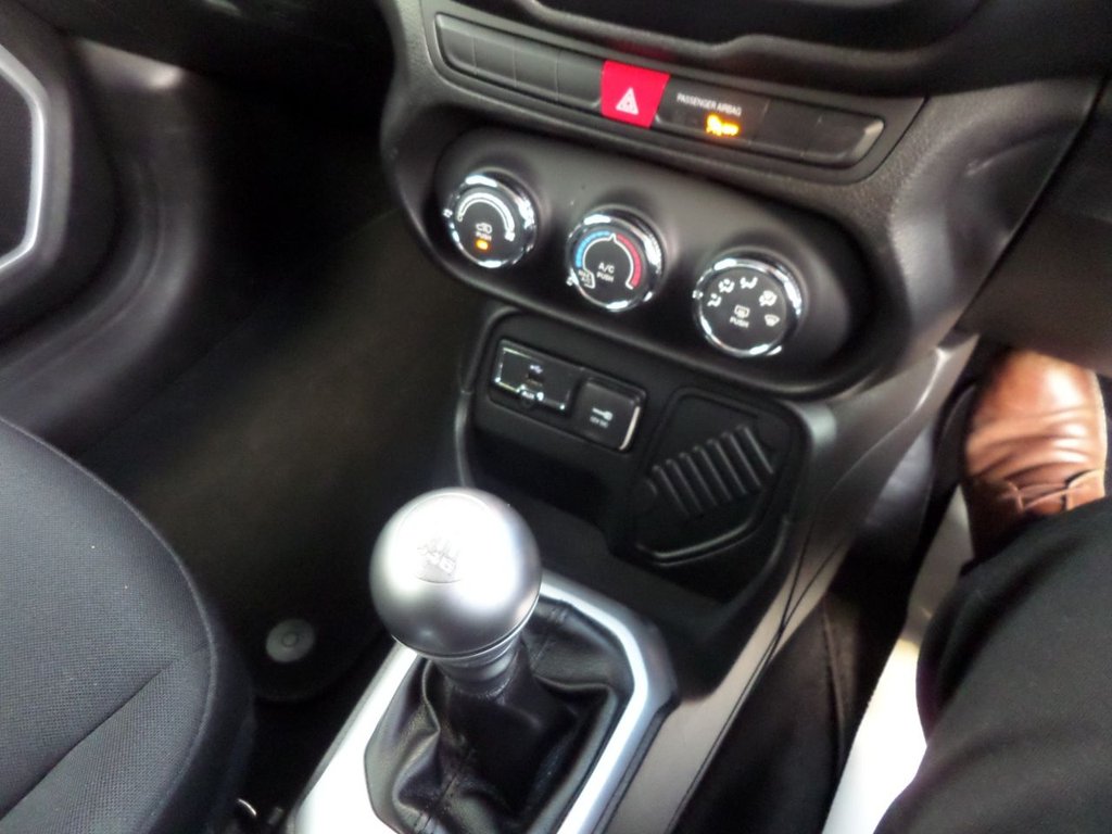 Used Jeep Renegade 2016 for sale - 77825997: Photo 12