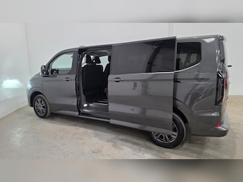 Used Ford Tourneo Custom 2024 for sale - 78513173: Photo