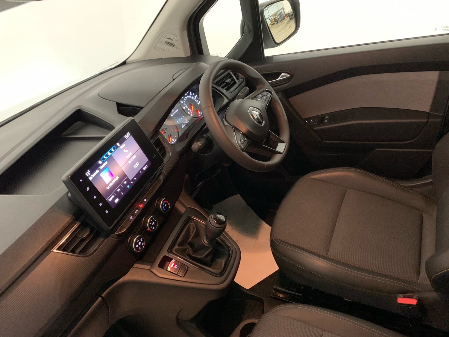 Used Renault Kangoo 2024 for sale - 76918239: Photo 13