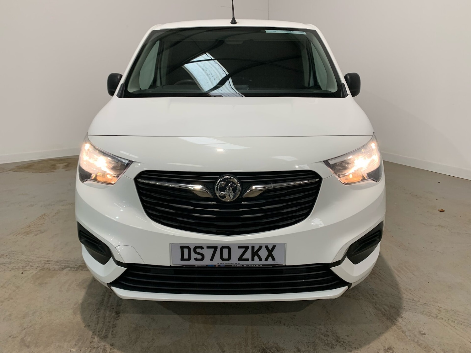 Used Vauxhall Combo 2020 for sale - 76576683: Photo 3