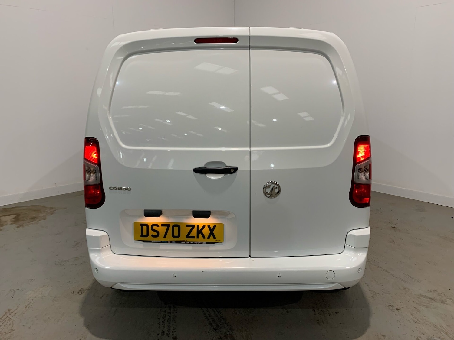 Used Vauxhall Combo 2020 for sale - 76576683: Photo 5