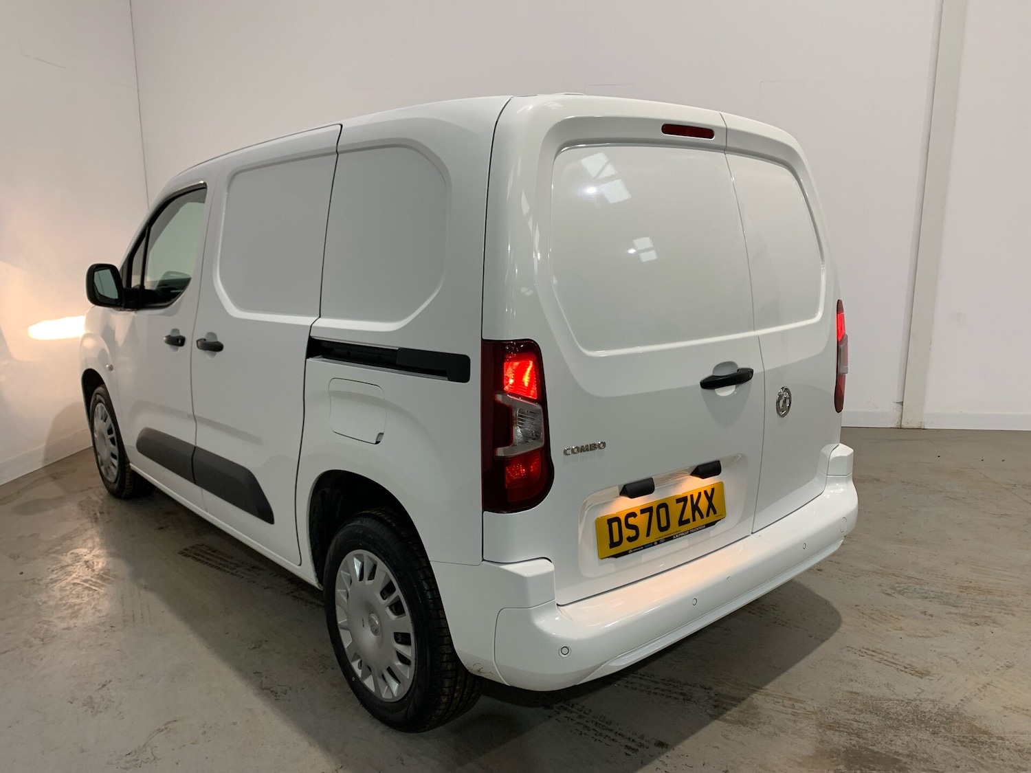 Used Vauxhall Combo 2020 for sale - 76576683: Photo 7