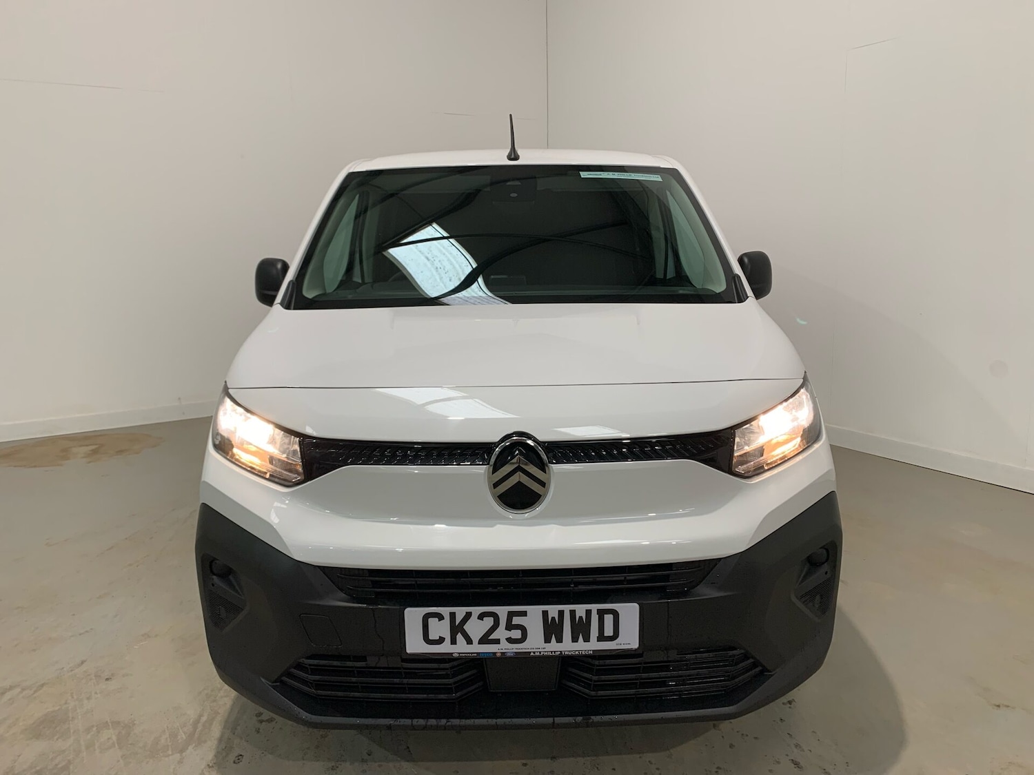 Used Citroen Berlingo 2025 for sale - 76263337: Photo 2